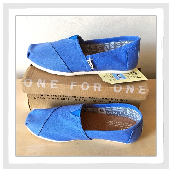 TOMS Medium Blue Classic Slip-Ons - Picture 2 of 4